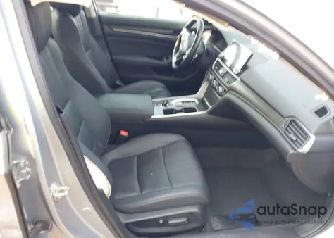 2020 Honda Accord Touring Hybrid z USA, uszkodzony, nr VIN 1HGCV3F99LA007910